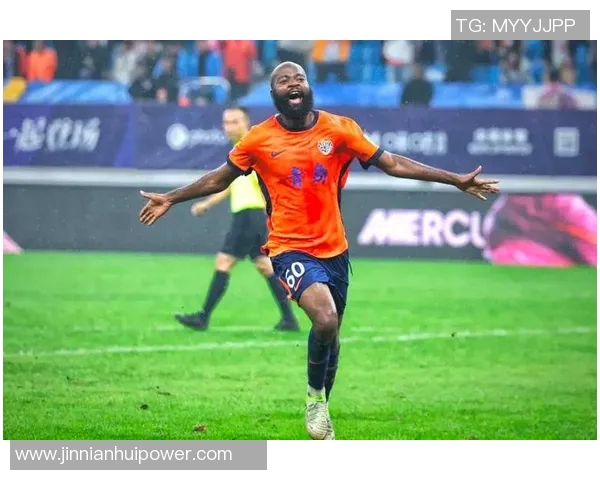 海牛主场惜败海港莱昂纳多双响兰克尔泽各入两球假摔染黄